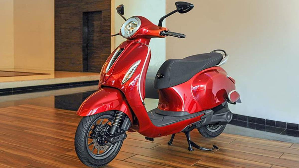 Bajaj chetak scooter discount on road price